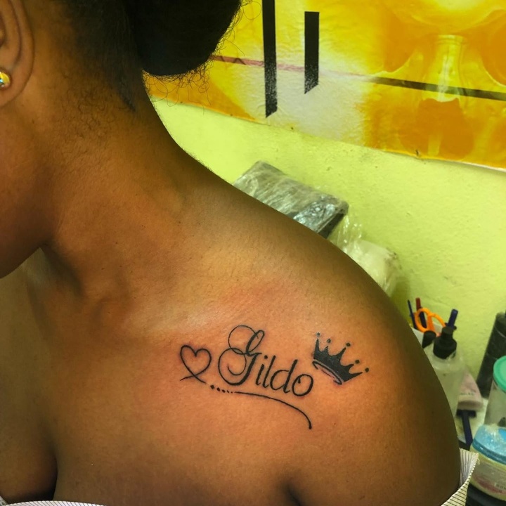 Shoulder lettering, Bello Tattoo